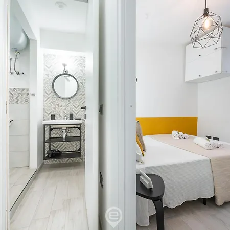 Carolina Apartment *